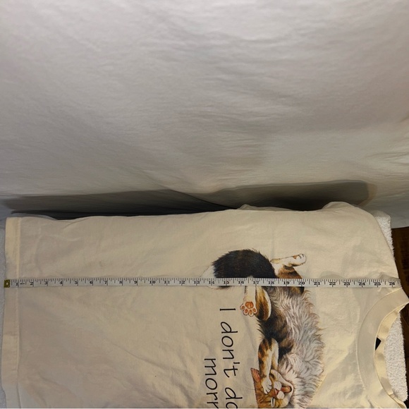 Vintage Marshlands Canada Cat T-Shirt - "I don't do mornings." - Picture 15 of 16